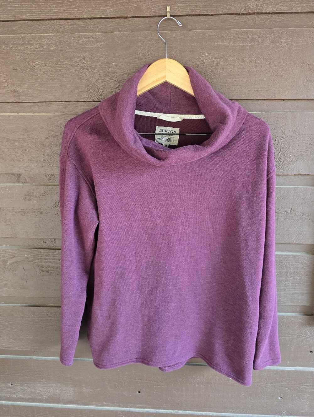 Burton Durable Goods Burgundy Ellmore Cowl Snowboard Layer Pullover Sweater